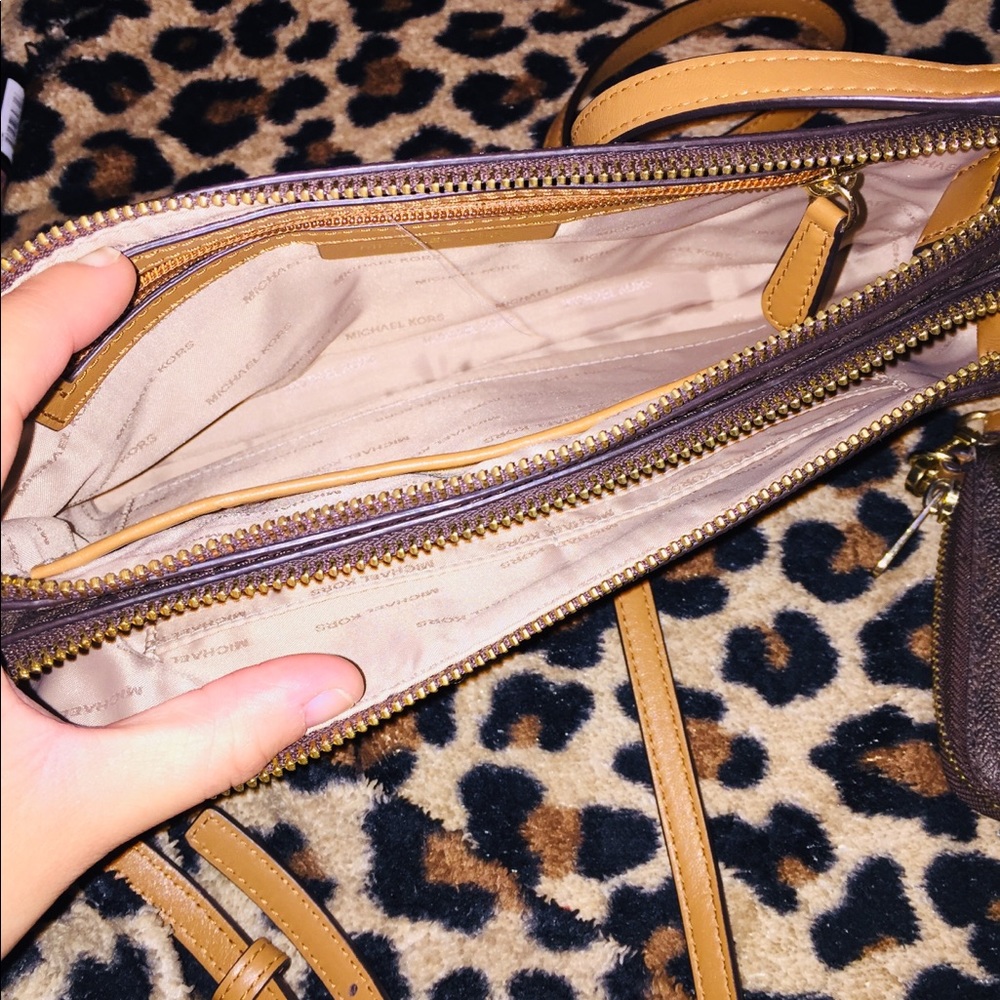 Michael Kors - Picture 3 of 4